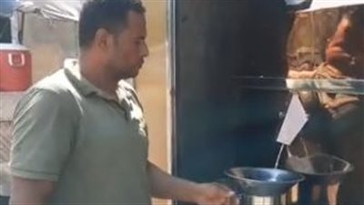 لكسب الرزق الحلال.. الشاب حمادة يكافح في شوارع المنيا لبيع عصير القصب | بث مباشر 