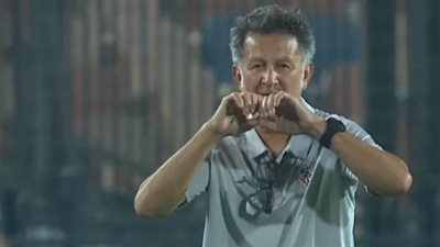 دويدار: لاعبو الزمالك فازوا على أوسوريو.. واستمراره خطر وأرشح طولان أو طارق مصطفى