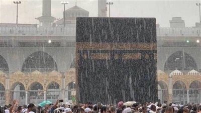 تحذير عاجل من طقس مكة المكرمة.. سيول وصواعق والأرصاد تنصح السكان بعدم النزول من المنازل