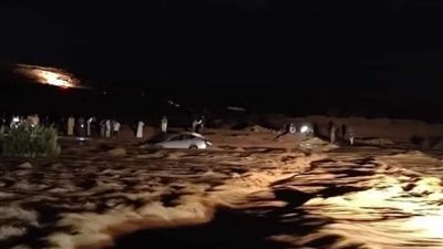سيول مطروح.. استغاثة من أهالي عالقين داخل المنازل