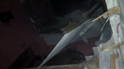 مصرع شخص ونجاة 5 من أسرته في انهيار منزل ببني سويف| صور 