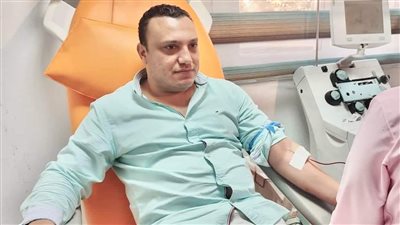 نائب محافظ الدقهلية يتبرع بالدم للفلسطينيين: الدعم ليس بالشعارات ولكن بالتحرك على أرض الواقع