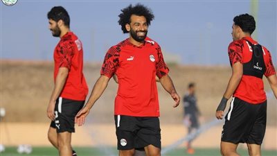 محمد صلاح يقود تشكيل منتخب مصر أمام الجزائر وزيزو فى الصورة