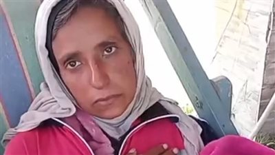 وضعت طفلها منذ ساعات.. استغاثة طبيبة بيطرية مُشردة في شوارع بورسعيد: عايزة مكان أعيش فيه مع ابني | بث مباشر
