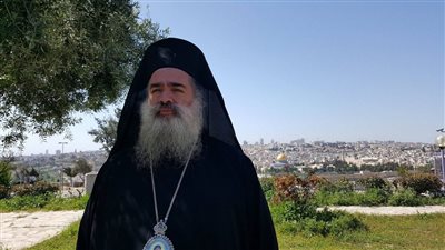 مطران الروم الأرثوذكس بالقدس: دعم جبابرة العالم للعدوان على غزة جعلهم شركاء في آلة القتل والبطش