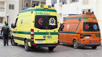 سقوط شخص من أعلى عمارة سكنية في السويس 