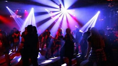 بيصوروا راغبي المتعة الحرام.. ضبط 3 سيدات بتهمة ممارسة أعمال منافية للآداب في ديسكو بالهرم | بث مباشر