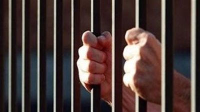 تفاصيل ضبط شاب يروج الحشيش على زبائنه بالتوكتوك في الأقصر | بث مباشر