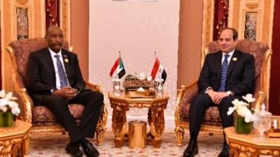 السيسي خلال لقائه بالبرهان يؤكد مواصلة مصر لسياستها الثابتة والداعمة للسودان على كافة المستويات