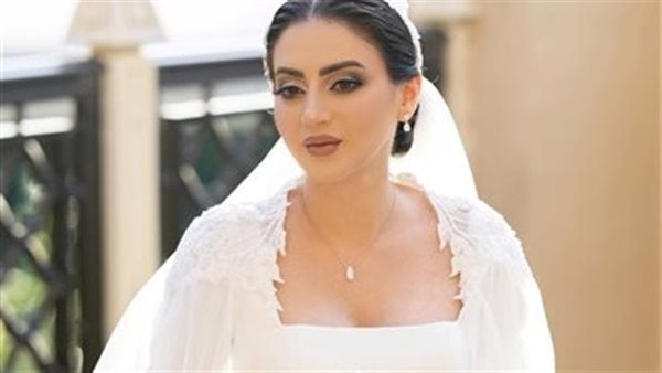 10 صور من زواج دانية الشافعي ومعلومات عن زوجها 