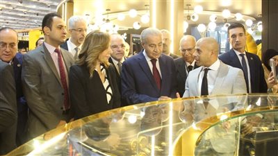 مصر تطلق أول ماكينة ATM لبيع سبائك الذهب للمواطنين | بث مباشر