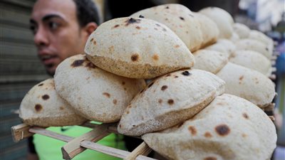  بعد تراجع الدقيق | انخفاض أسعار الخبز السياحي.. وهذا موعد التطبيق | بث مباشر 