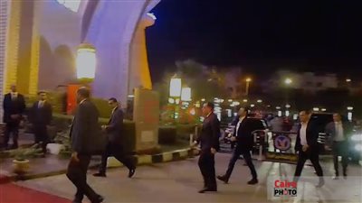 بحضور رئيس الوزراء ومسؤولين وفنانين.. إيناس عبد الدايم تستقبل عزاء زوجها بمسجد الشرطة | صور