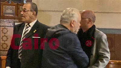 أشرف زكي ومدحت صالح يقدمان واجب العزاء في زوجة فيصل خورشيد | بث مباشر