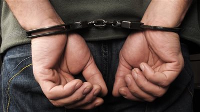 اختلس ملايين الجنيهات.. تفاصيل القبض على مسؤول بالإسكان في قنا | بث مباشر 