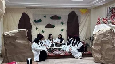 عرض مسرحي بالزي البدوي لطالبات كلية التربية للطفولة بمطروح يثير الجدل.. والجامعة تعتذر