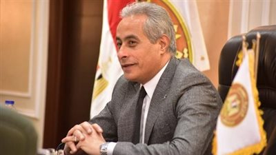 العمل: الخميس المقبل إجازة رسمية بمناسبة ذكرى ثورة 25 يناير وعيد الشرطة