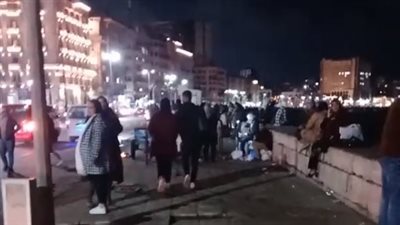 رغم برودة الطقس.. إقبال من المواطنين على كورنيش الإسكندرية | بث مباشر 