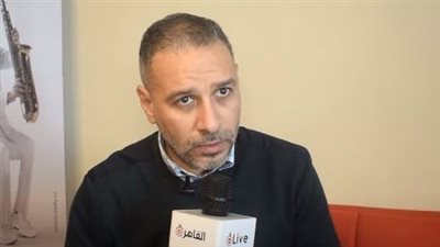 المخرج حسام الجوهري: خالد الصاوي تعلم عزف الجيتار وشريف منير رفض العزف على الدرامز في ليه تعيشها لوحدك؟