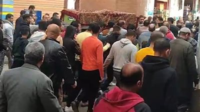 انهيار زوجته.. جنازة مهيبة لـ الشيخ المتوفى في انهيار سقف مسجد بالمنوفية | بث مباشر