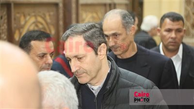 جمال وعلاء مبارك يتلقون عزاء الدكتور أمين مبارك ابن عم الرئيس الأسبق بمسجد الحامدية الشاذلية| بث مباشر 
