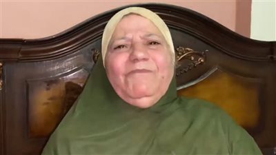 والدة محامٍ عُثر عليه مشنوقًا داخل مكتبه بالإسكندرية: عاوزة حق ابني من اللي حرق قلبي عليه | بث مباشر