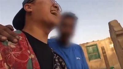 الداخلية توضح حقيقة فيديو التحرش بـ سائح كوري في مقابر أثرية | بث مباشر
