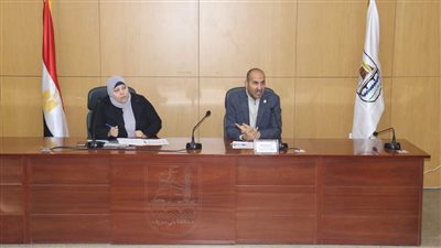 السكرتير العام ببني سويف يناقش موقف 225 شكوى خلال يناير 