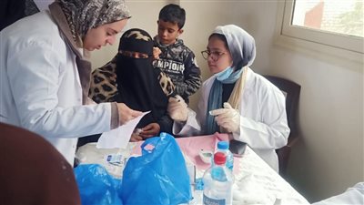 الكشف على 637 حالة.. جامعة الإسكندرية تنظم قافلة طبية شاملة إلى قرية الوادي بكينج مريوط