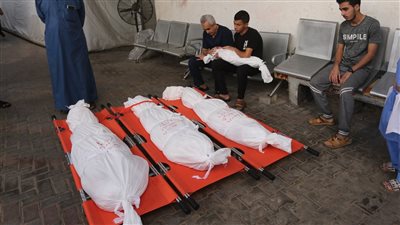 عيالي ملحقوش يفرحوا بالبيت الجديد.. فلسطيني يروي ساعات الألم تحت حصار الاحتلال 