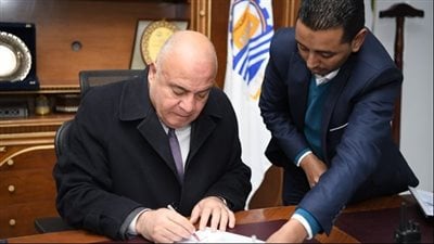 تأكيدًا لـ القاهرة 24.. محافظ قنا يعتمد نتيجة الإعدادية بنسبة نجاح 88.37%