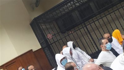 9 كراتين بالأختام.. فض أحراز قضية فساد وزارة التموين