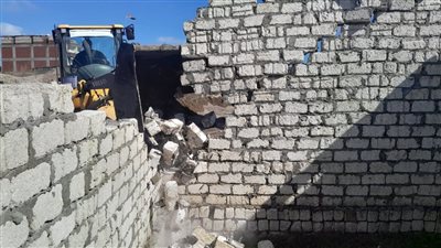 محافظ الإسكندرية يوجه باستمرار إزالة التعديات على أراضي أملاك الدولة