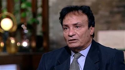 كان عندها مشكلات في الكلى.. حمدي الوزير ينعى زوجة شقيقه المخرج حسن الوزير