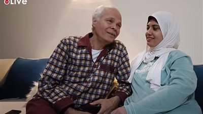 محمود عامر لـ زوجته: الحب الحب بلوبيف بلوبيف.. والأخيرة ترد: بحبك| فيديو