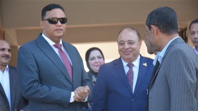 محافظ الدقهلية خلال تفقده مدرسة حسين خضير: الأوطان لا تبنى إلا بالتعليم