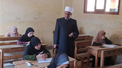 الموافقة على زيادة بدلات وحوافز ومكافآت الامتحانات للمعلمين بالأزهر | خاص