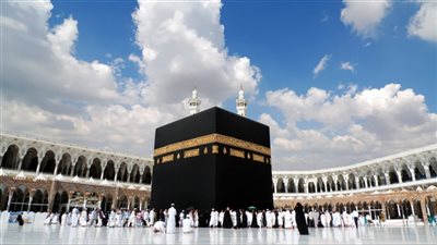 تبدأ من 56 ألف جنيه.. أسعار عمرة رمضان 2024 قبل انطلاق الموسم | بث مباشر