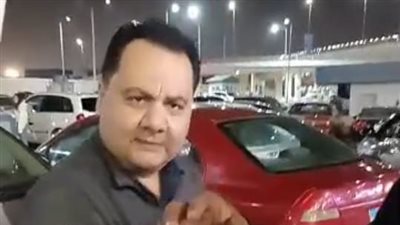 نجل حلمي بكر بعد وصوله القاهرة: رايح أودع أبويا.. وهو كان ممنوع يكلمني |خاص