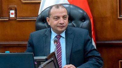 اللي ظلمته يسامحني.. جدل بعد تصريحات رئيس جامعة بني سويف مع بلوغه سن التقاعد