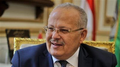 الحكم بحبس رئيس جامعة القاهرة وعميد وأمين كلية الزراعة 6 أشهر وعزلهم من وظيفتهم