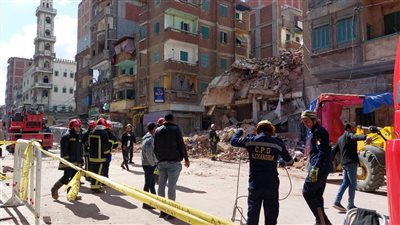 انتشال ثالث ضحايا عقار الورديان وإصابة 3 آخرين في الإسكندرية 