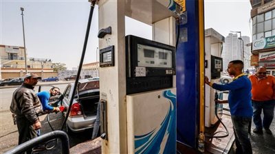 حملات مكثفة على محطات الوقود بالغربية للتأكد من الالتزام بالأسعار الجديدة