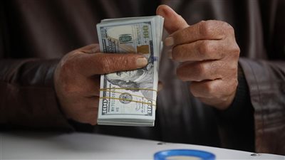 مدعومًا بصفقة رأس الحكمة.. احتياطي مصر من النقد الأجنبي يرتفع 10.9 مليار دولار خلال 5 أشهر