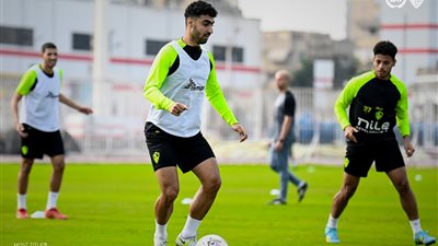 بحجة رغبة المدرب.. اتجاه في الزمالك لإنهاء إعارة زياد كمال