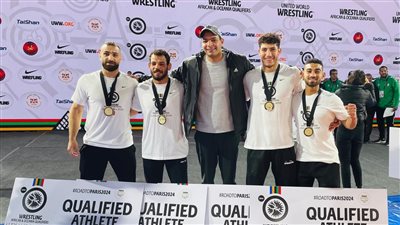 وزير الرياضة يهنئ منتخب المصارعة الرومانية بالتأهل إلى أولمبياد باريس