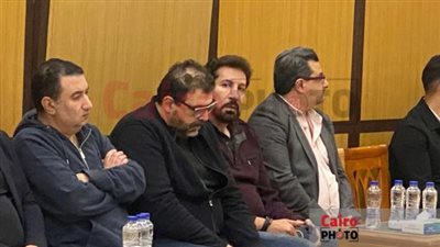 الحزن على وجهه.. هاني رمزي يؤدي واجب العزاء في والدة الموسيقار خالد حماد| بث مباشر