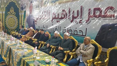 في ثاني الأيام الوترية.. أسرة الشهيد عمر القاضي تقدم 11 رحلة عمرة لحفظة القرآن الكريم