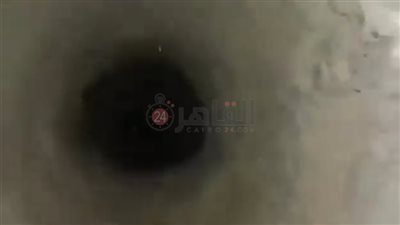 كان بيتكلم في التليفون.. شهود عيان يروون كواليس سقوط شاب داخل بئر بالمنيا