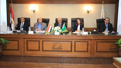 محافظ الجيزة يترأس اجتماع المجلس التنفيذي لبحث الاستعدادات النهائية لعيد الفطر 